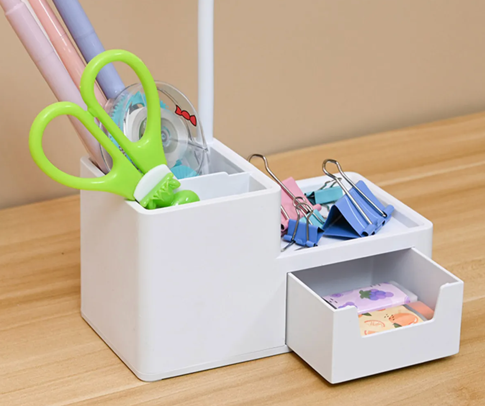 LÁMPARA DE MESA LED